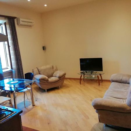 Apartments Yerevan Bagian luar foto
