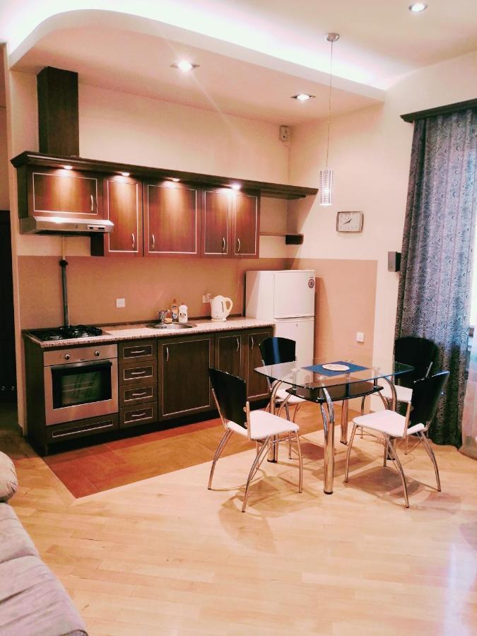 Apartments Yerevan Bagian luar foto